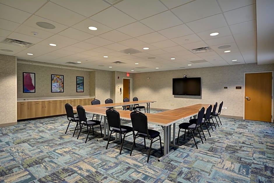 Home2 Suites By Hilton Portland Airport
