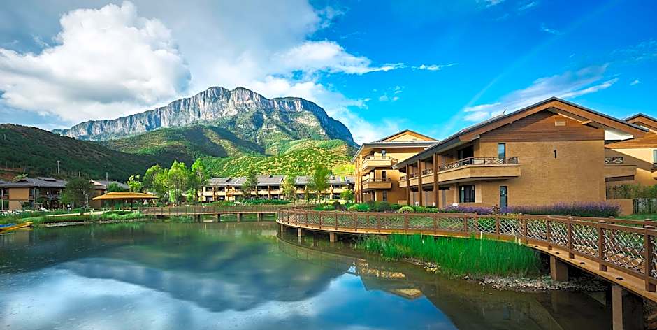 Hotel Indigo Lugu Lake By IHG