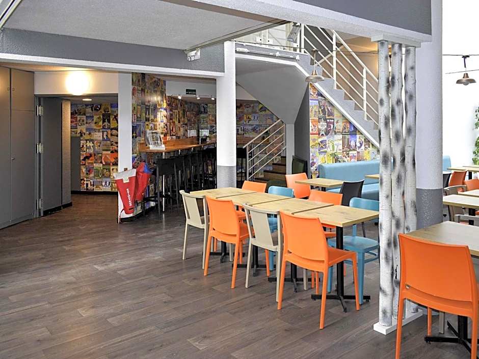 HotelF1 Bourges Le Subdray