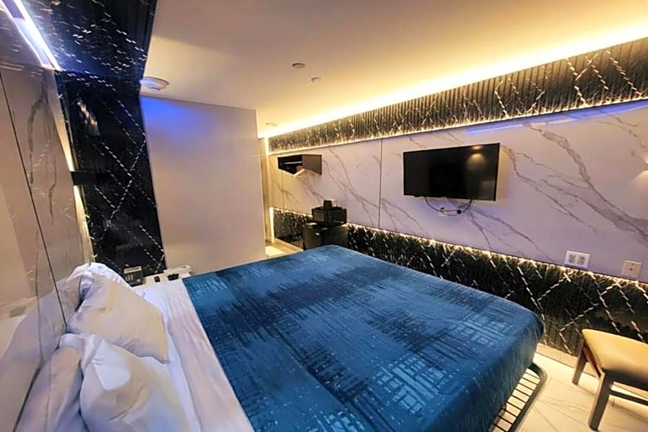 Umbrella Hotel Brooklyn - Newly Renovated