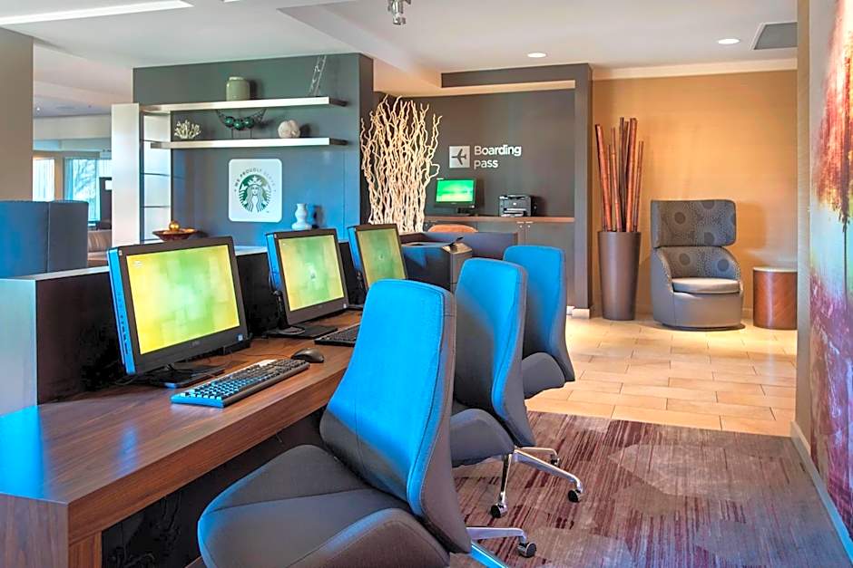 Courtyard by Marriott Mt. Laurel Cherry Hill