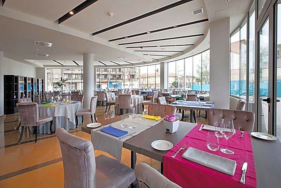 Mas Monzon Hotel