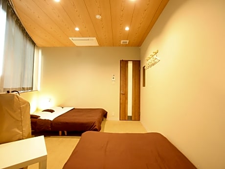 Double Twin Room