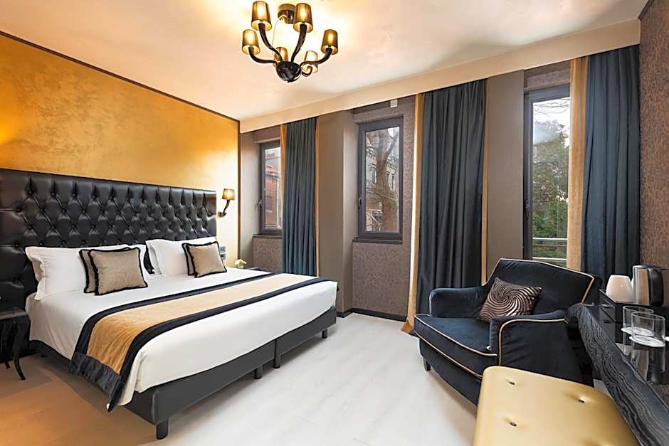 Photo 1 of 5 of Superior 1 Double Bed or 2 Beds