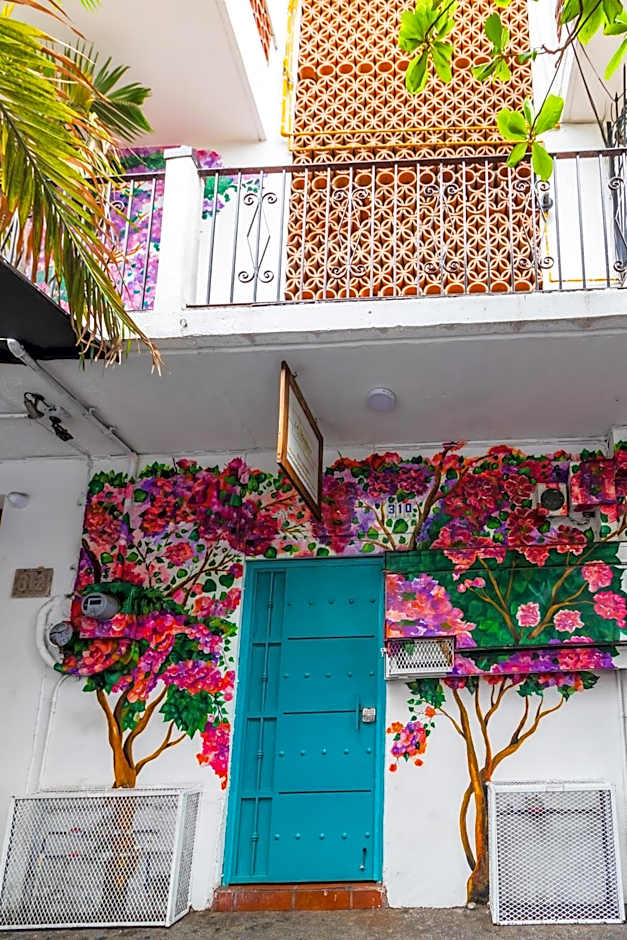 La Iguana Vallarta LGBT ADULTS ONLY - Romantic Zone - Party Clubbing Street