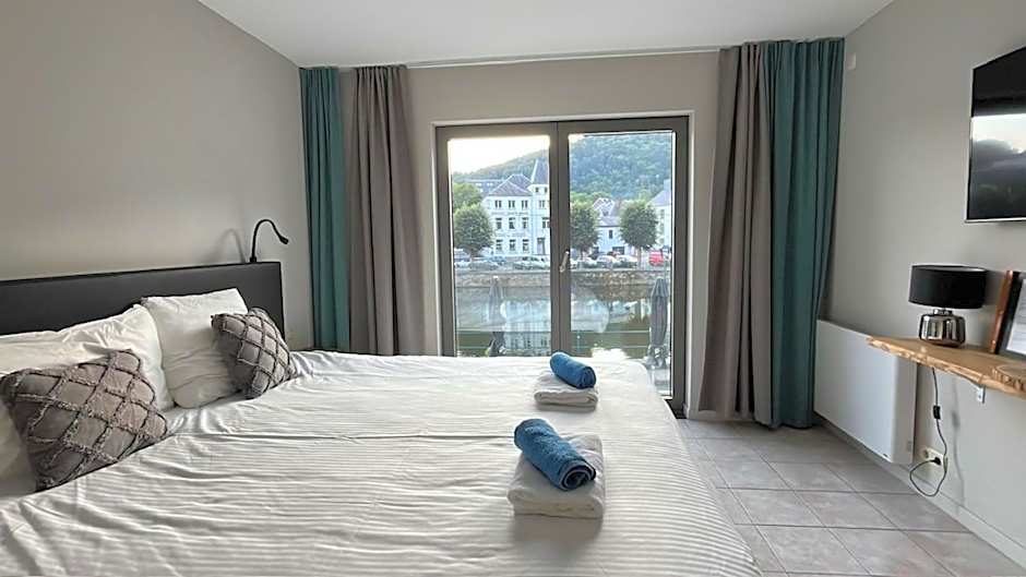 MAISON de VACANCES Bouillon 30 personnes