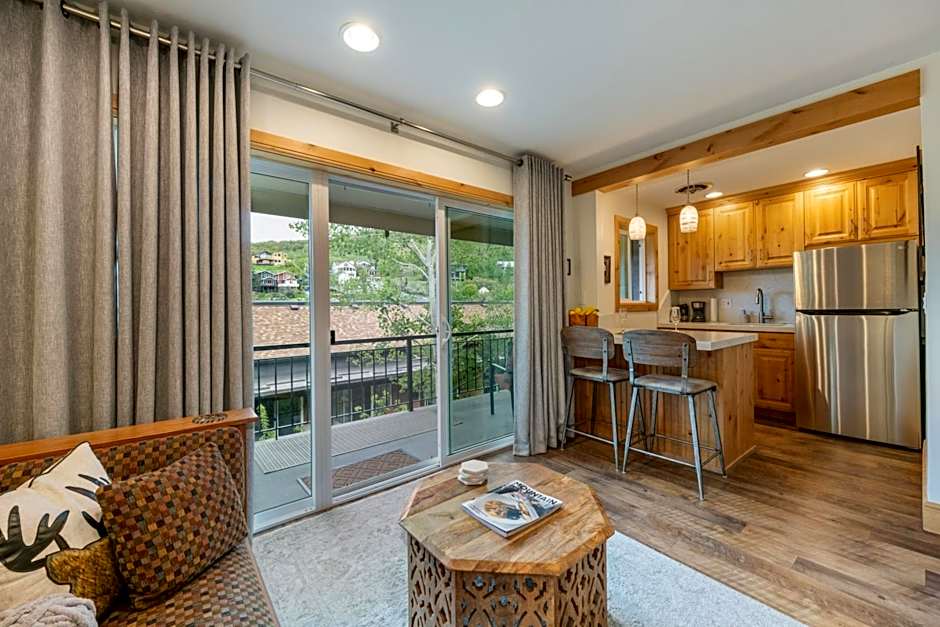 Treasure Mountain Inn