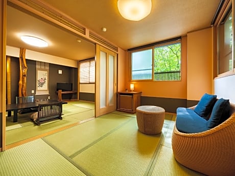 Hiiragi 1st Floor Japanese Style Room with Futon and 8 and 6 Tatami