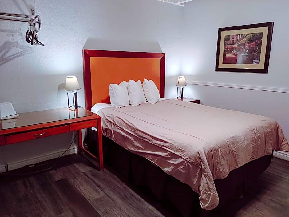 Kootenay Country Inn