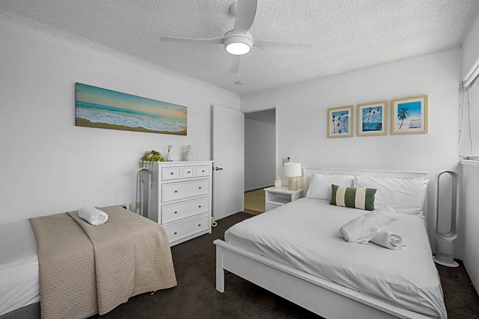 Pacific Plaza Apartments