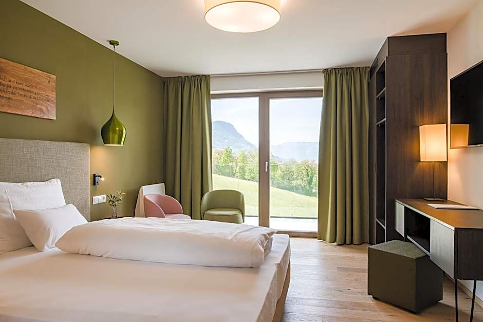 Oliven- & Genusshotel Hirzer