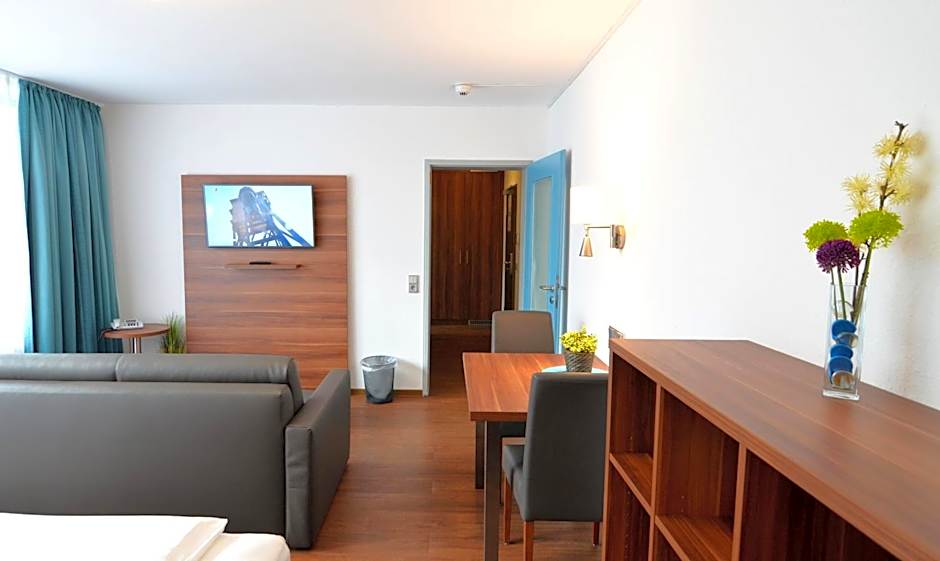 Neu Heidelberg - Guesthouse & Apartments