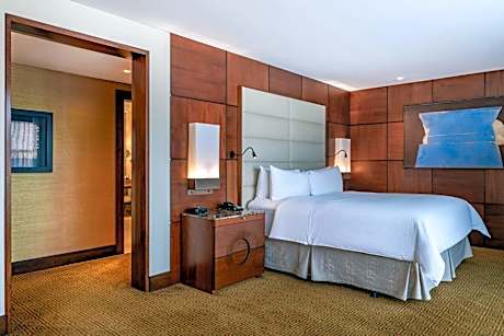 Executive lounge access, 1 Bedroom Presidential Suite, 1 King