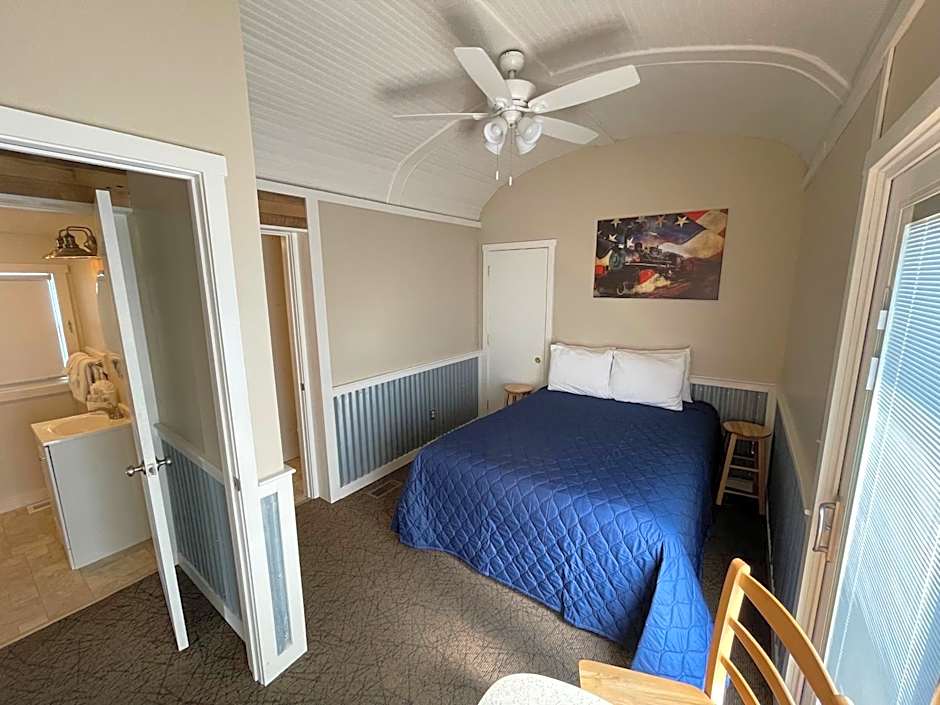 Red Caboose Motel & Restaurant