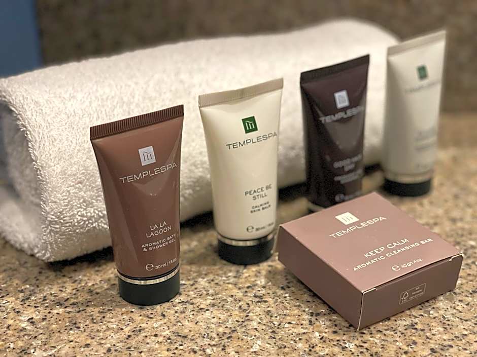 Hex Wildlife Hotel at Yorkshire Wildlife Park