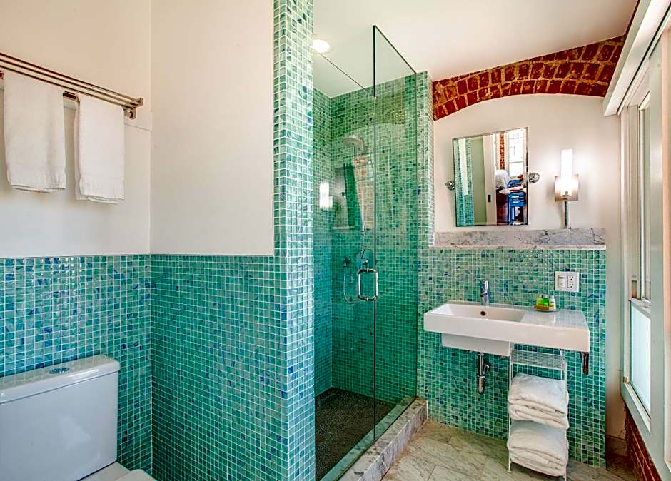 Venice Breeze Suites