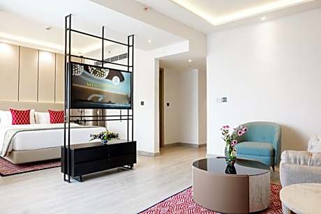 Junior King Suite with Premium Wing