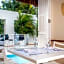Oh! The Urban Oasis - Adults only