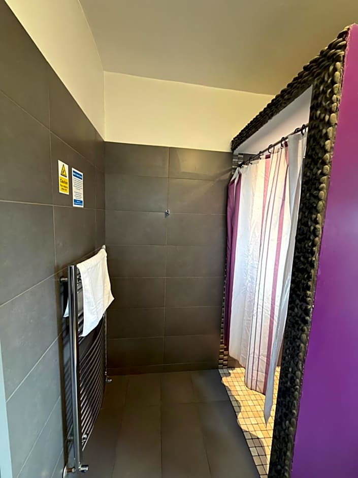 Bennetts Hotel