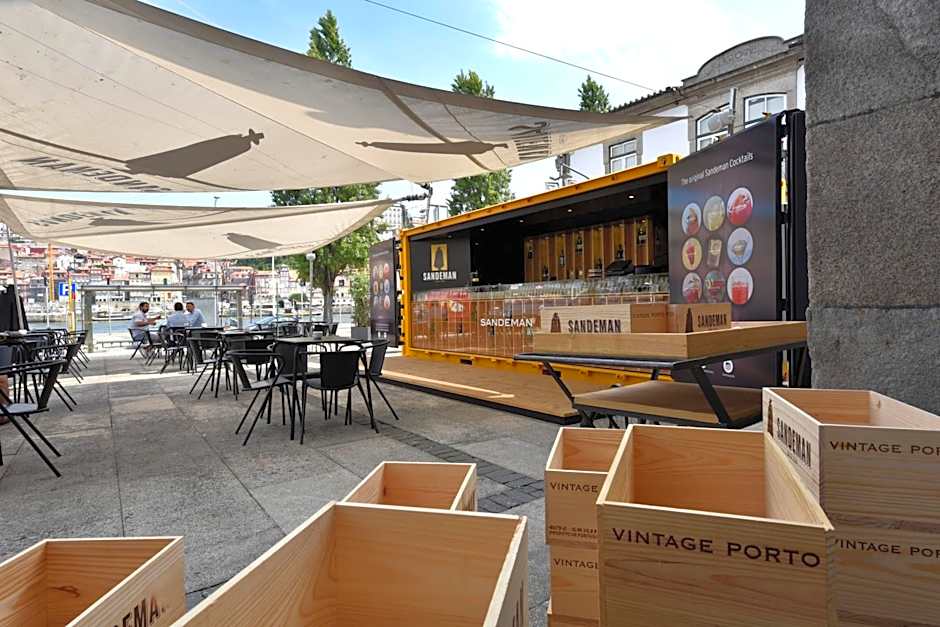 The House of Sandeman - Hostel & Suites