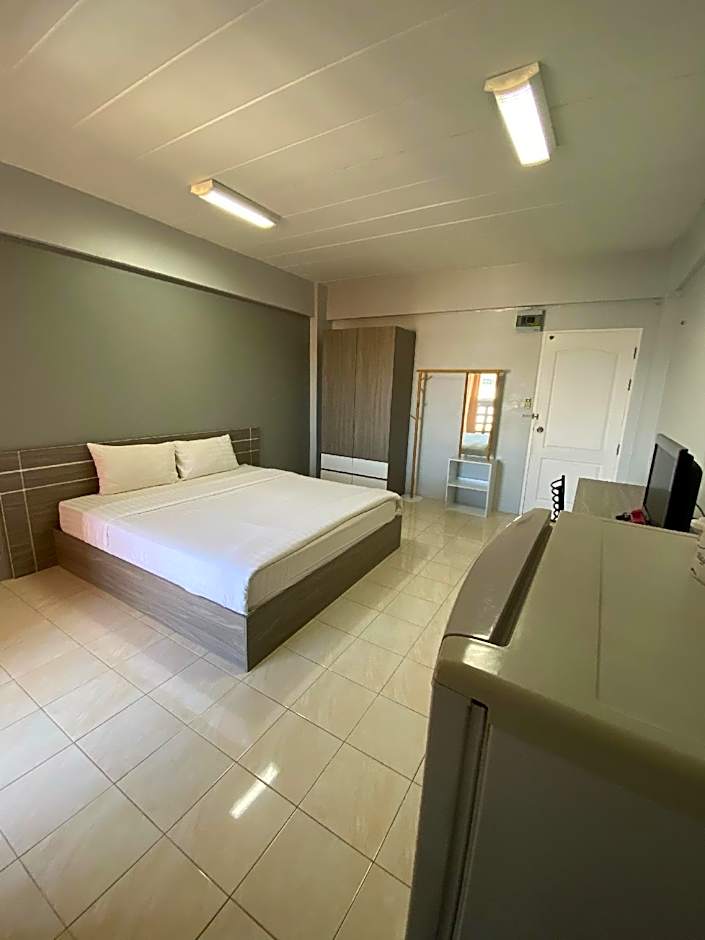 Burapha Bangsaen Garden Apartment