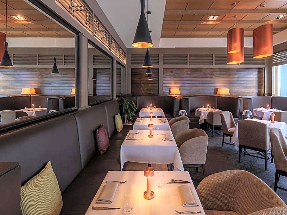 Pullman Reef Hotel Casino