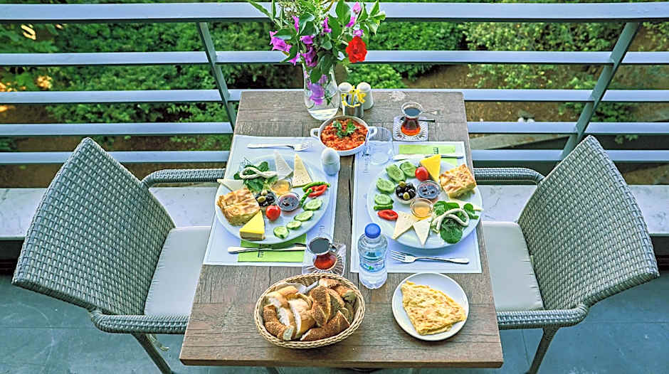 Denizatı Plus Hotel