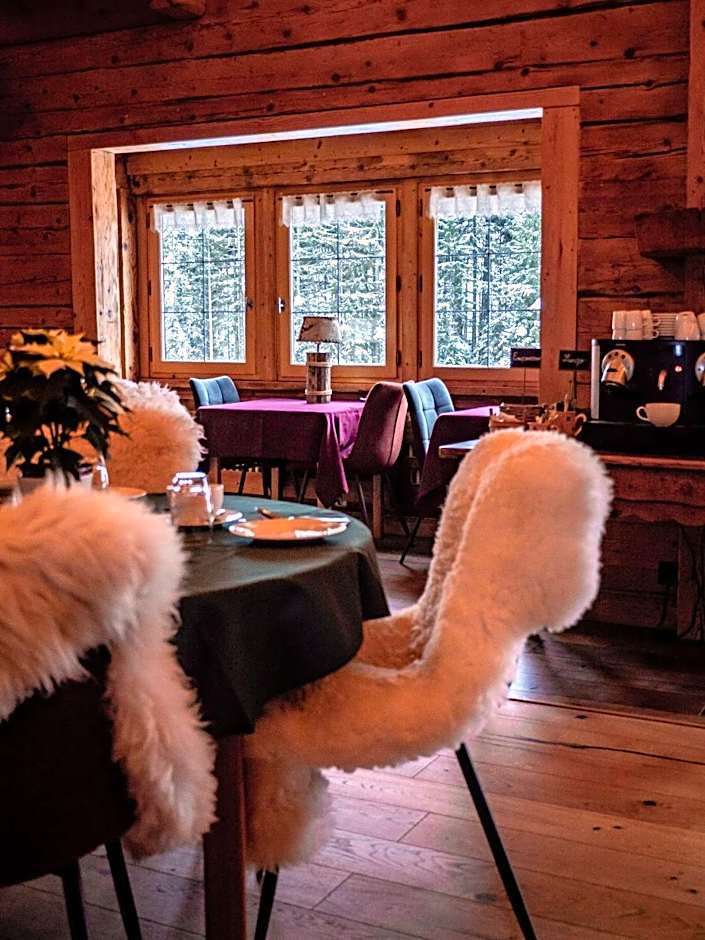 Les Chalets de la Serraz