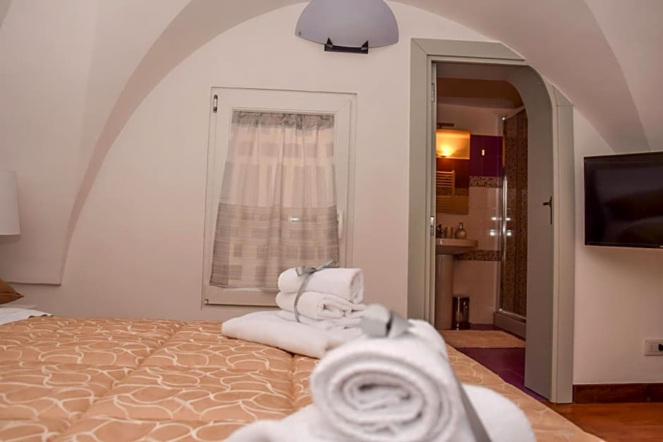 Ferrante D'Aragona rooms