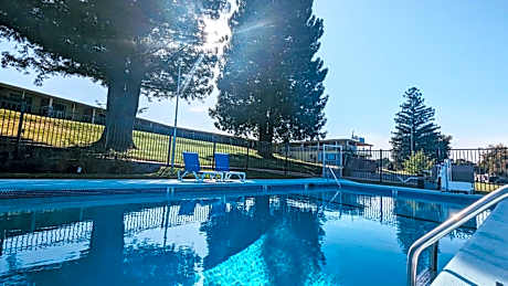 Foothills Motel