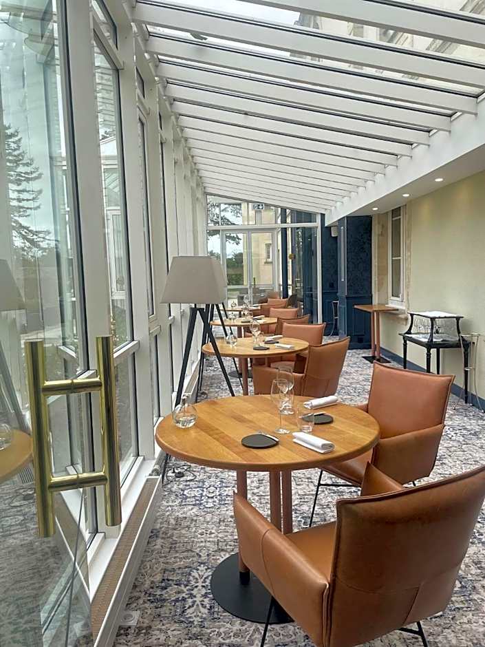 Grand Hôtel "Château de Sully" - Piscine & Spa -Teritoria