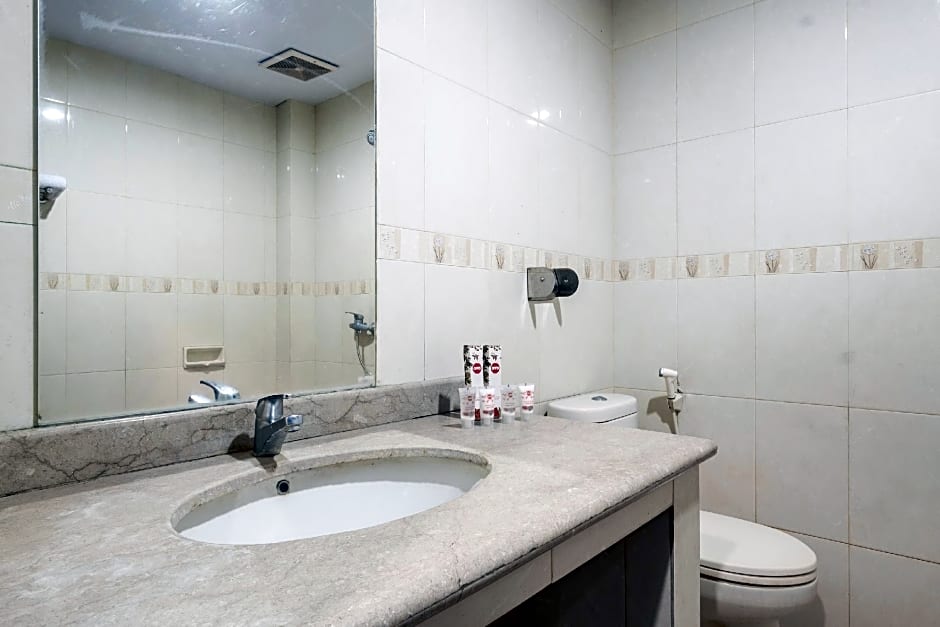 OYO 1633 Hotel Darma Nusantara 3