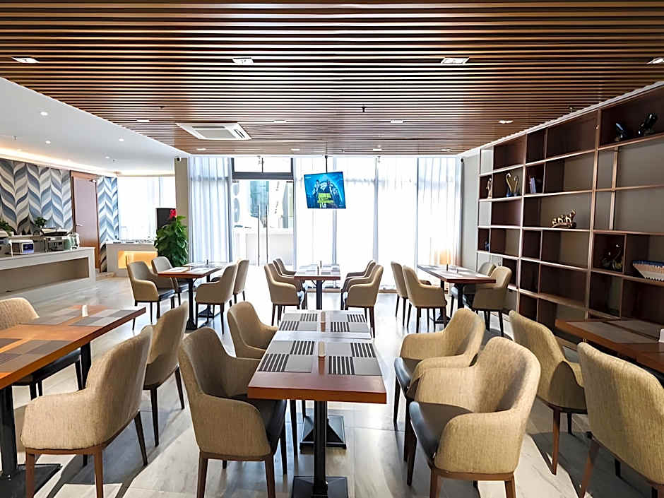 VX Hotel Wuxi Jiangyin Xiangshan Road Gymnasium