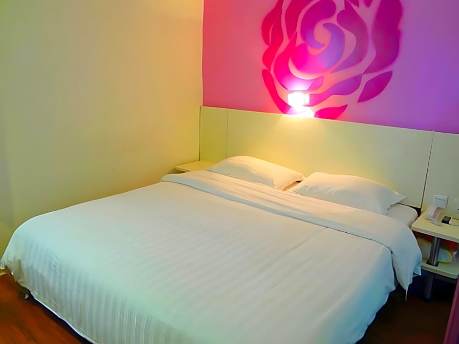V8 Hotel Xi Cun Branch