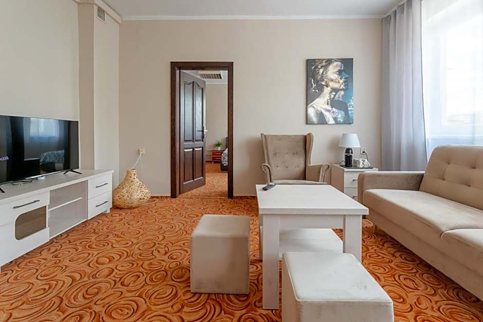 Hostelio - Tanie i komfortowe pokoje, parking, sklep na miejscu