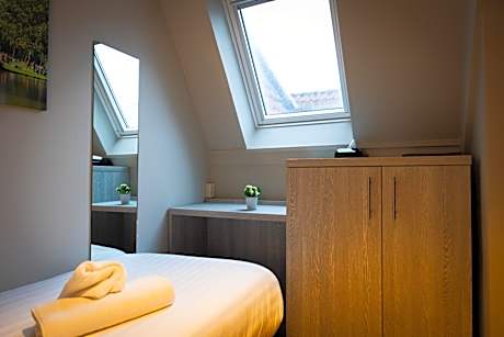 Single Room with Shared Shower and Toilet