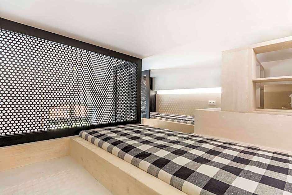 Lofty Kampus Garnizon