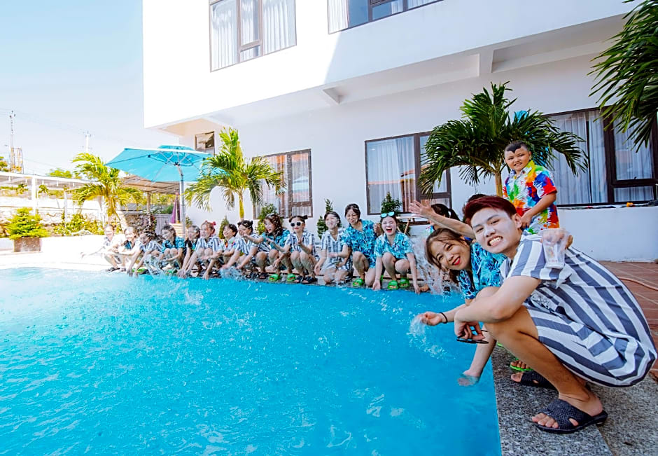Phu Cuong Beach Hotel