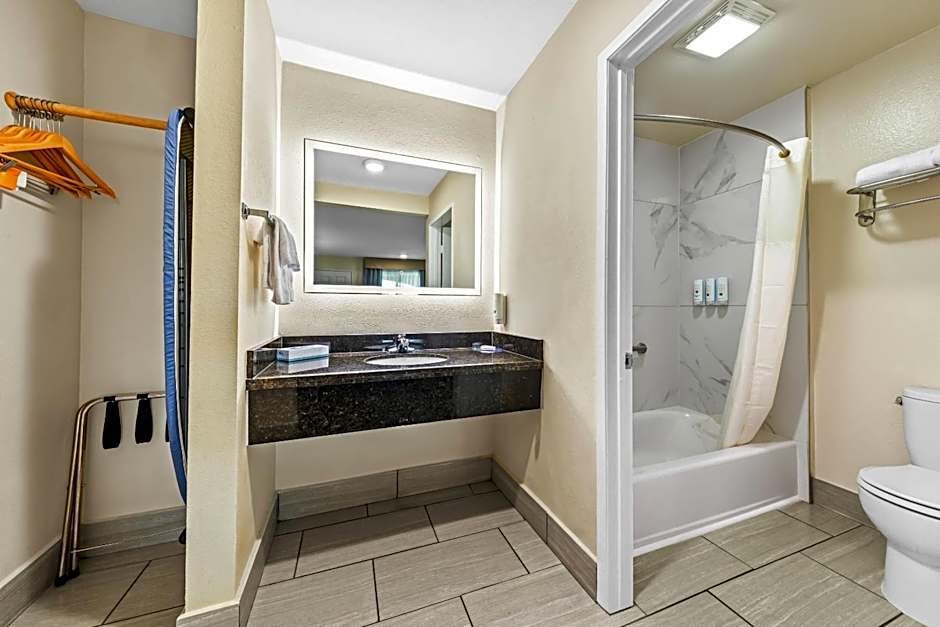 Quality Inn & Suites