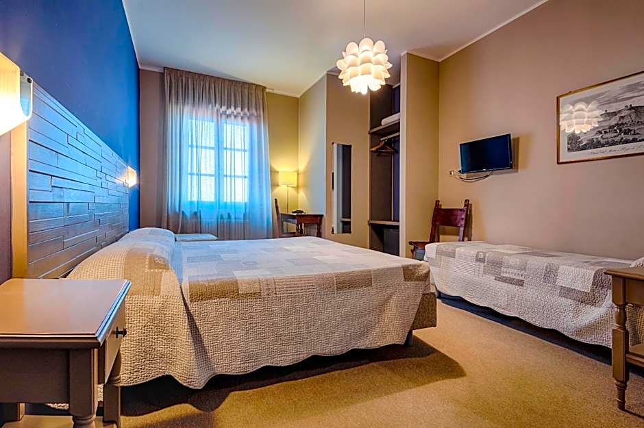 La Grotta Hotel
