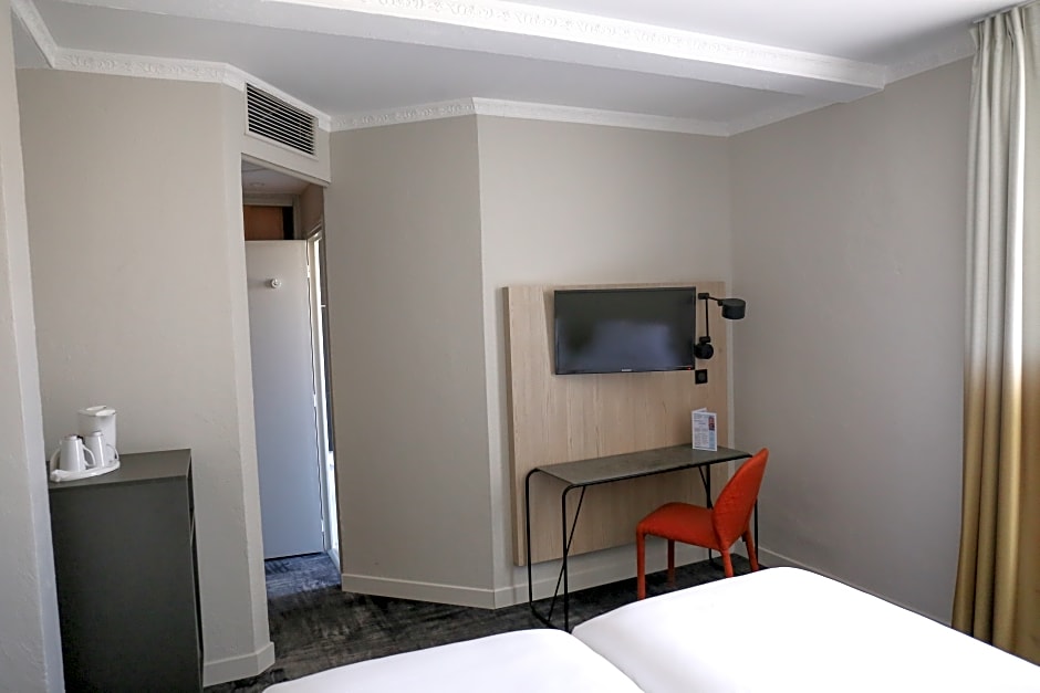 Photo 1 of 9 of 2 Beds