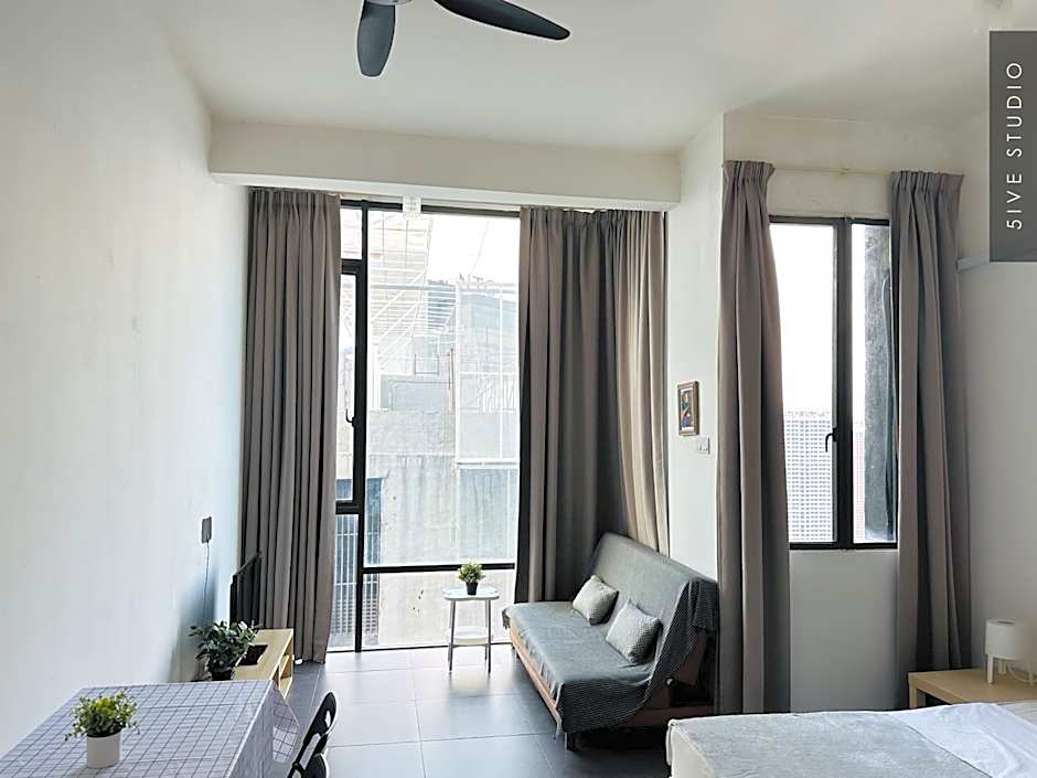 Five Studio - Empire Damansara