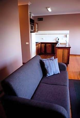 One-Bedroom Villa with Lake View and Spa Bath