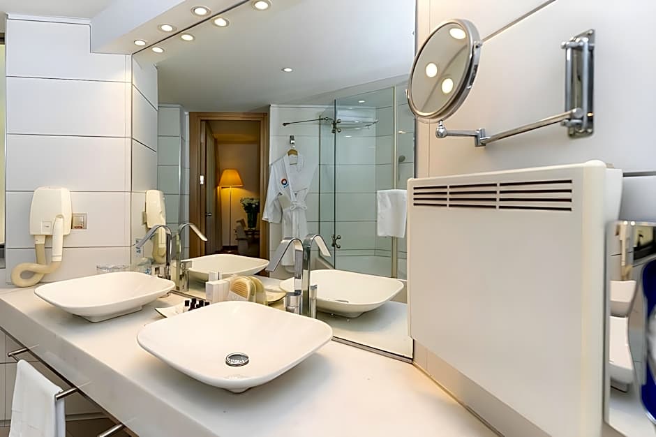 ONTUR OTEL İZMİR