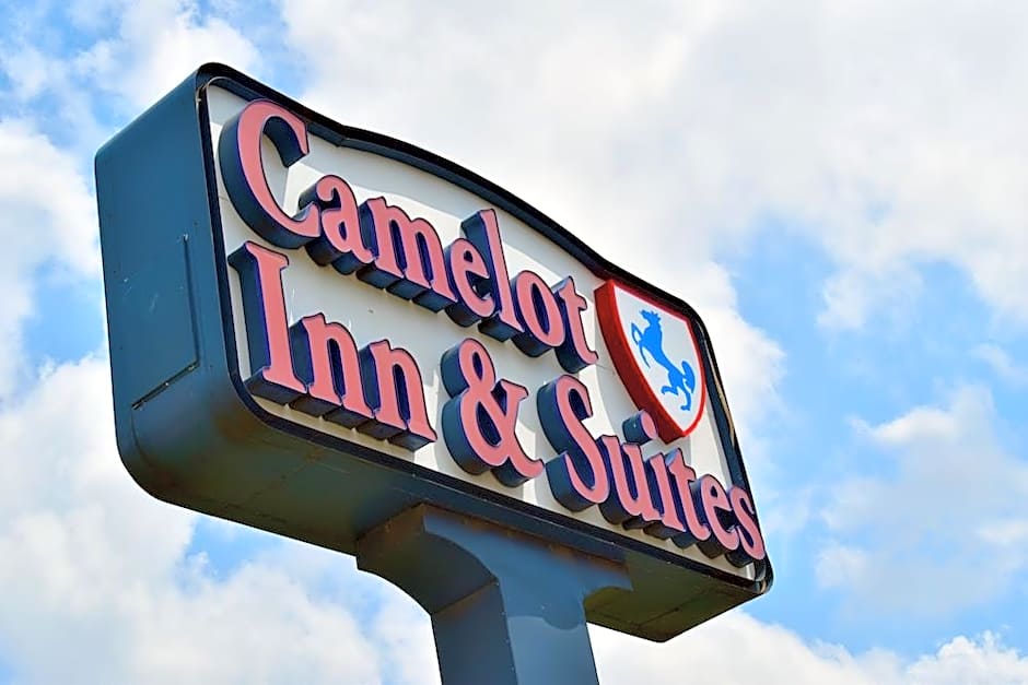 Camelot Inn &amp; Suites Highway 290/NW Freeway
