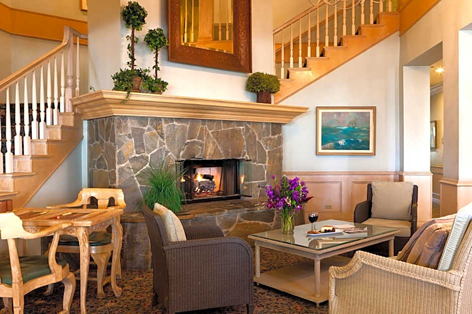 Blue Lantern Inn, A Four Sisters Inn