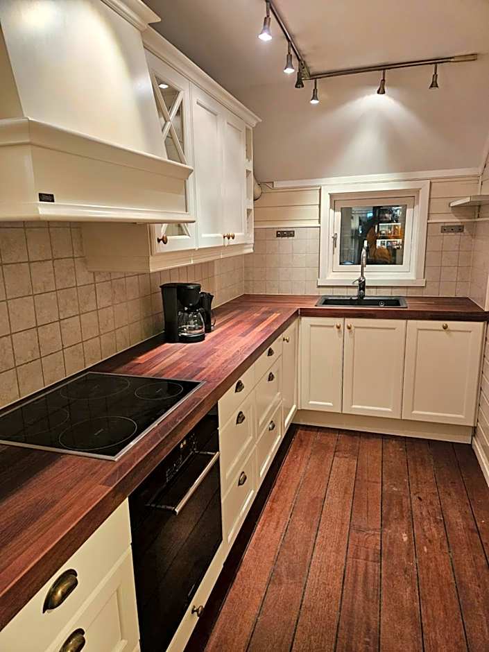 Enter Backpack Apartments