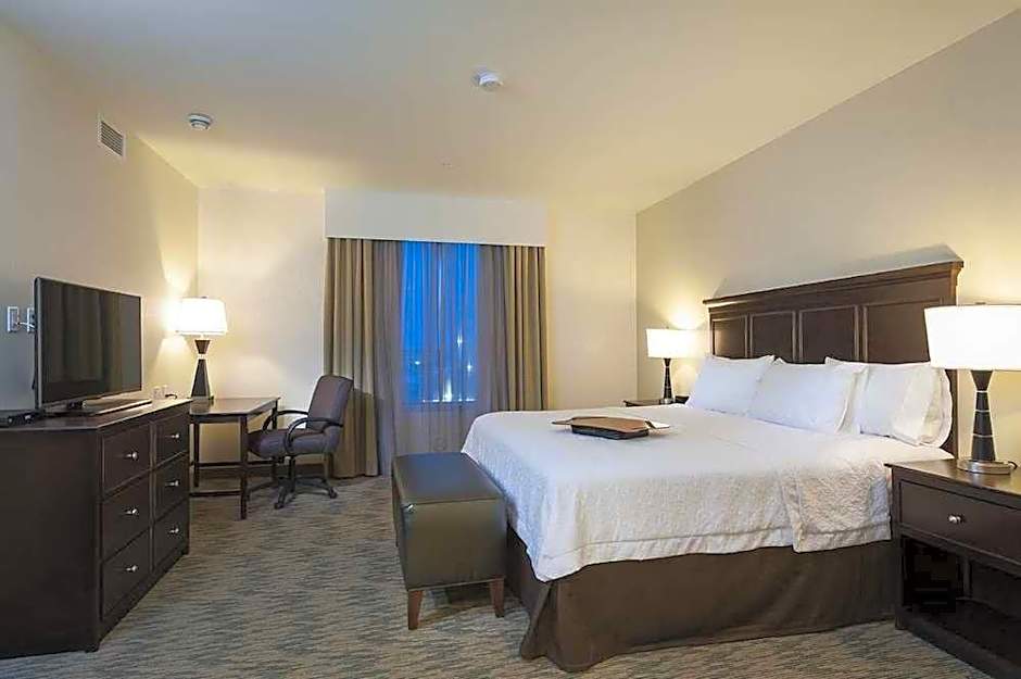Hampton Inn and Suites Airdrie