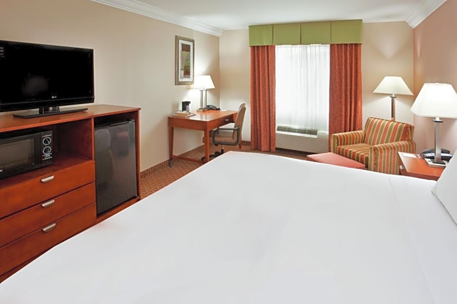 Holiday Inn Express & Suites Niagara Falls