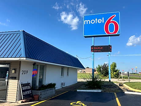 Motel 6 Sullivan MO